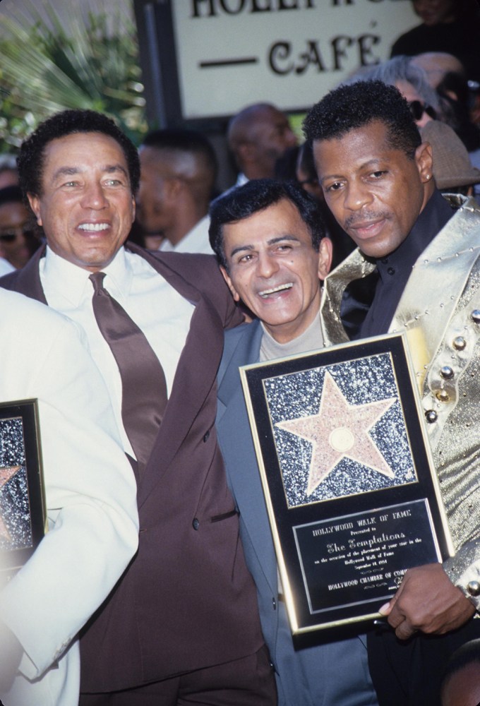 Smokey Robinson, Casey Kasem and Ollie Woodson pose together 1994