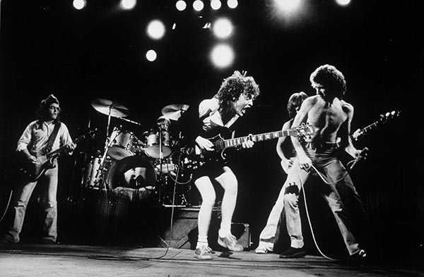 acdc-6