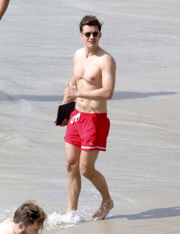 Exclusive… Orlando Bloom Vacations In France With Kristy Hinze