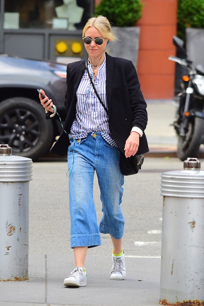 Celebs Rocking Baggy Jeans