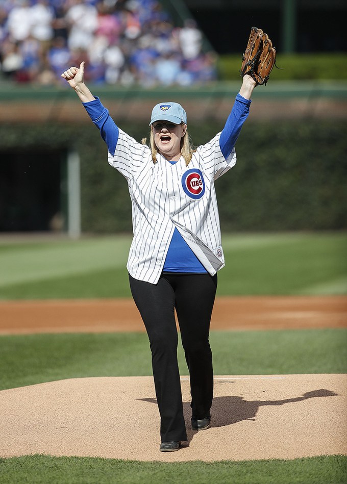 Bonnie Hunt At A Cubs Game