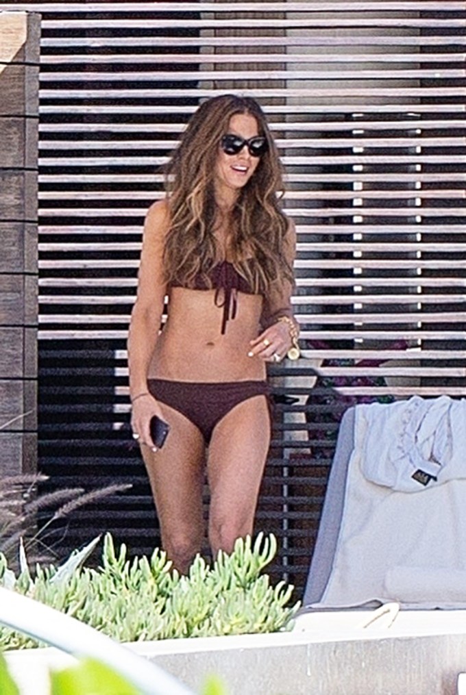 Kate Beckinsale Slays in a Strapless Bikini