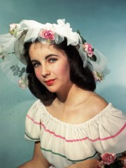 Editorial use onlyMandatory Credit: Photo by Snap/Shutterstock (390852iz)FILM STILLS OF 'CYNTHIA' WITH 1947, FLOWERS, HAT, ROBERT Z LEONARD, ELIZABETH TAYLOR, LIZ TAYLOR IN 1947VARIOUS