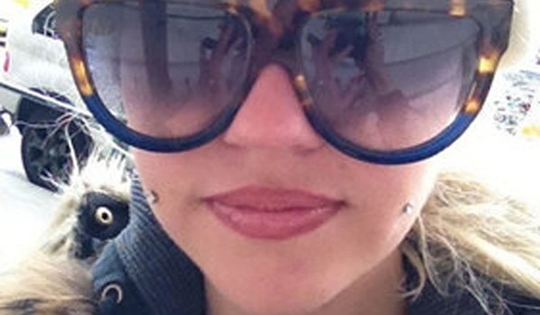 Amanda Bynes Face Piercing
