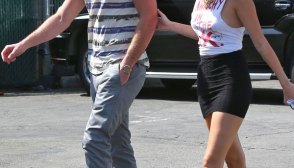 Liam Hemsworth Miley Cyrus Postpone Wedding