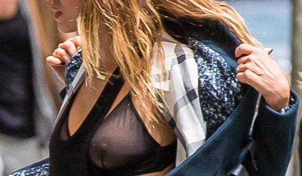 Jessica Alba Nip Slip