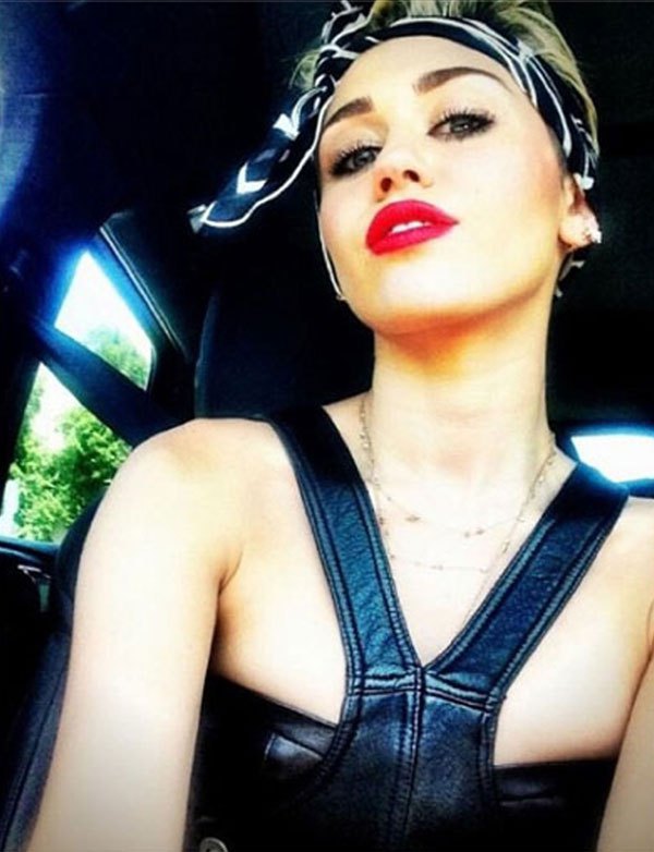 miley-cyrus-leather-bg-ftr