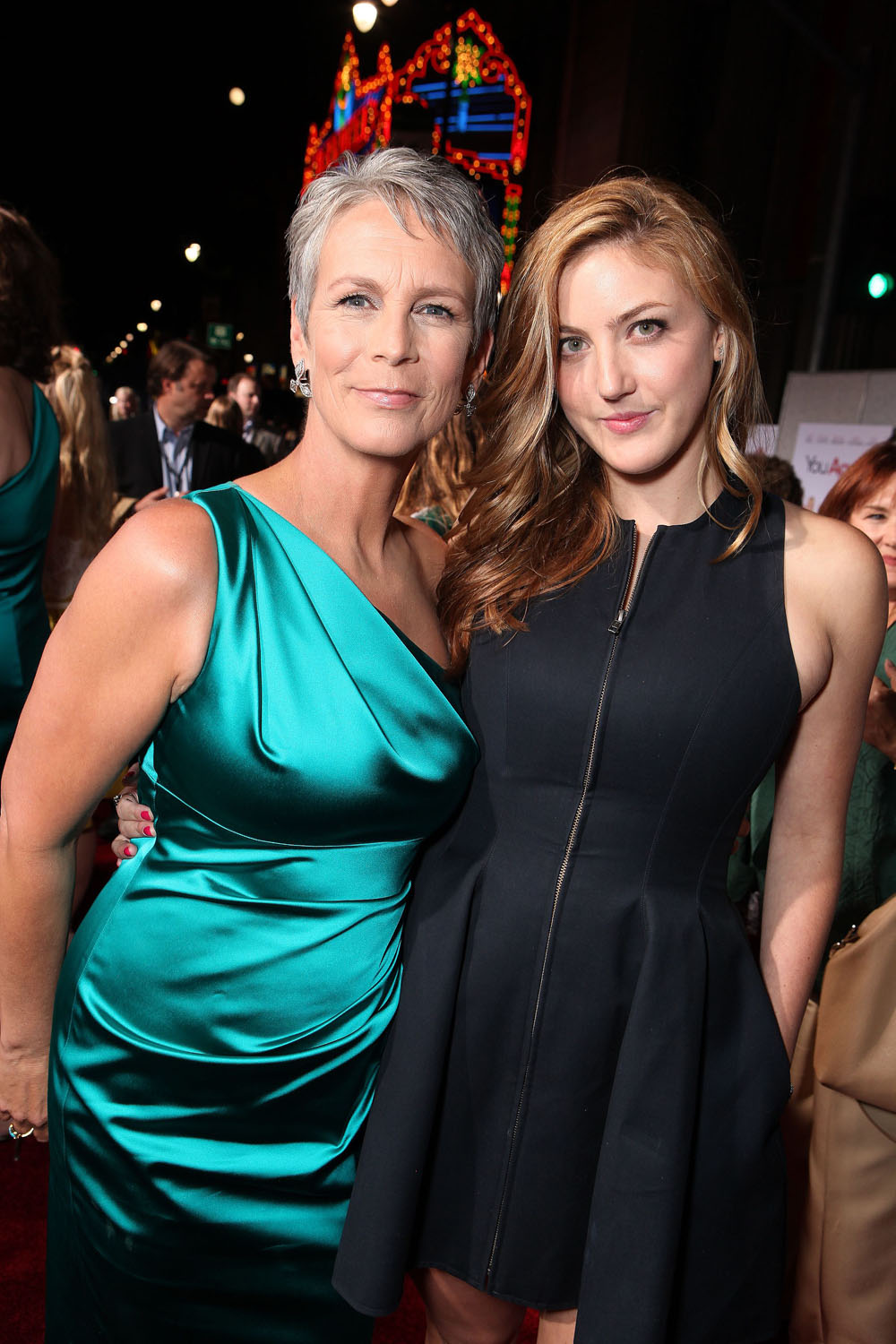 HOLLYWOOD - SEPTEMBER 22: Jamie Lee Curtis and daughter Annie Guest at Touchstone Pictures World Premiere of 'You Again' at the El Capitan Theatre on September 22, 2010 in Hollywood, California. Jamie Lee Curtis Annie Guest
Touchstone Pictures World Premiere of 'You Again' Hollywood Los Angeles, America.