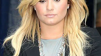 Demi Lovato LIVE Kelly Michael