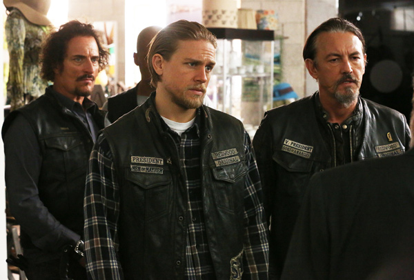 sons-of-anarchy-red-rose-dec-2-fx--4