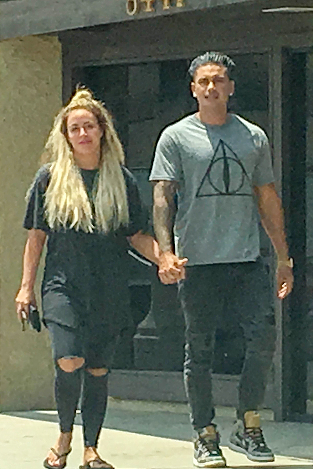 West Hollywood, CA  - *EXCLUSIVE*  - Pauly D spotted with a mystery woman in West Hollywood as singer Aubrey O'Day admits to wishing him dead after accusing him of abuse.

Pictured: Pauly D

BACKGRID USA 21 SEPTEMBER 2018 

BYLINE MUST READ: PER / BACKGRID

USA: +1 310 798 9111 / usasales@backgrid.com

UK: +44 208 344 2007 / uksales@backgrid.com

*UK Clients - Pictures Containing Children
Please Pixelate Face Prior To Publication*