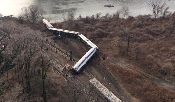 New York Train Derails