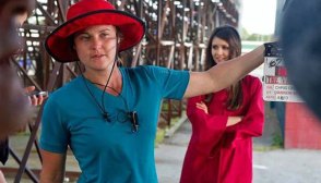 Vampire Diaries Sarah Jones Dies