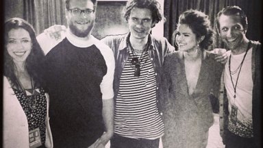 Seth Rogen Selena Gomez Hang Out