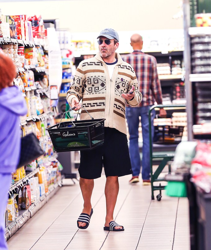 Jon Hamm shops in Gelson’s Market