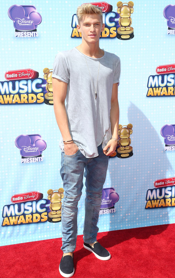 cody-simpson-radio-disney-music-awards