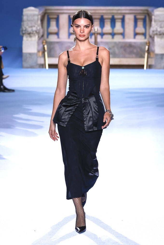 Emily Ratajkowski on the Tory Burch Runway