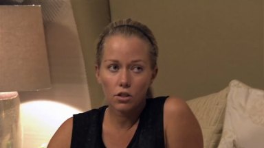 Kendra Wilkinson Meets Dad