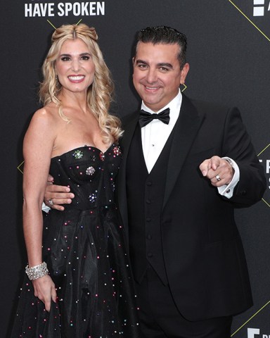 Lisa Valastro and Buddy Valastro
45th Annual People's Choice Awards, Arrivals, Barker Hanger, Los Angeles, USA - 10 Nov 2019