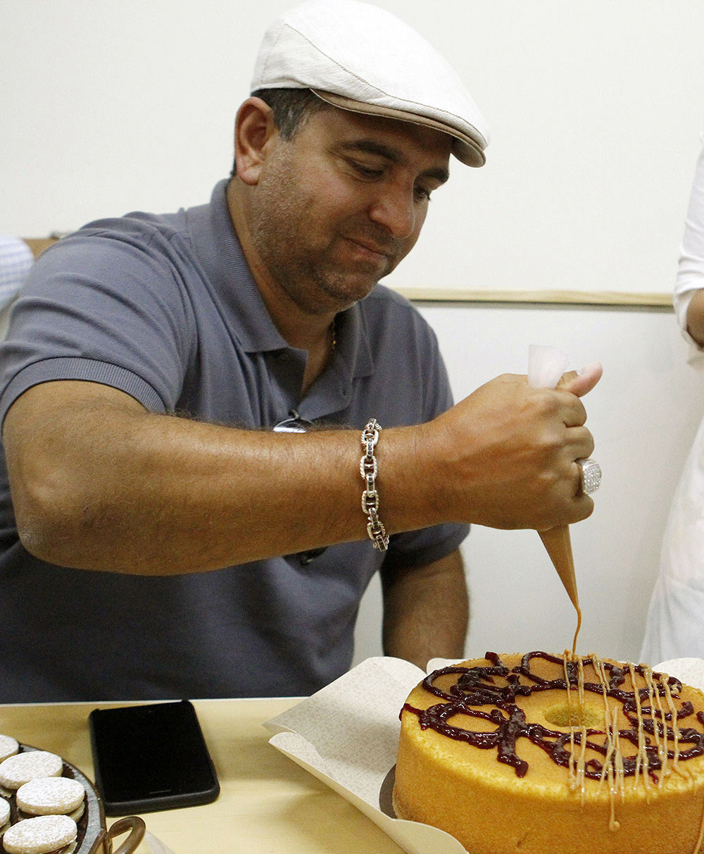 US celebrity chef Buddy Valastro in Colombia, Medellin - 26 Aug 2017