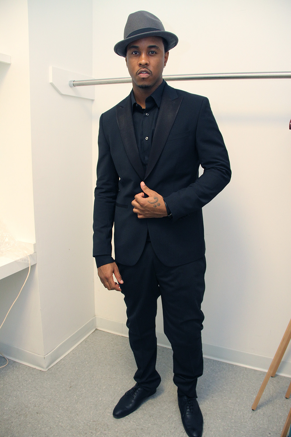 NEW YORK, NY - NOVEMBER 18, 2013 Jeremih backstage at the Global Spin Awards at The New York Times Center, October 18, 2013 in New York City. (Exclusive) Walik Goshorn/ MediaPunch Inc.. /IPX