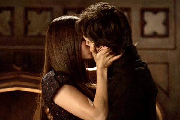 nina-dobrev-ian-somerhalder-hottest-moments-3