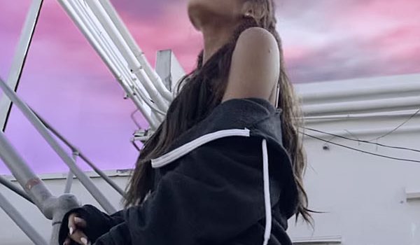 Ariana Grande One Last TIme