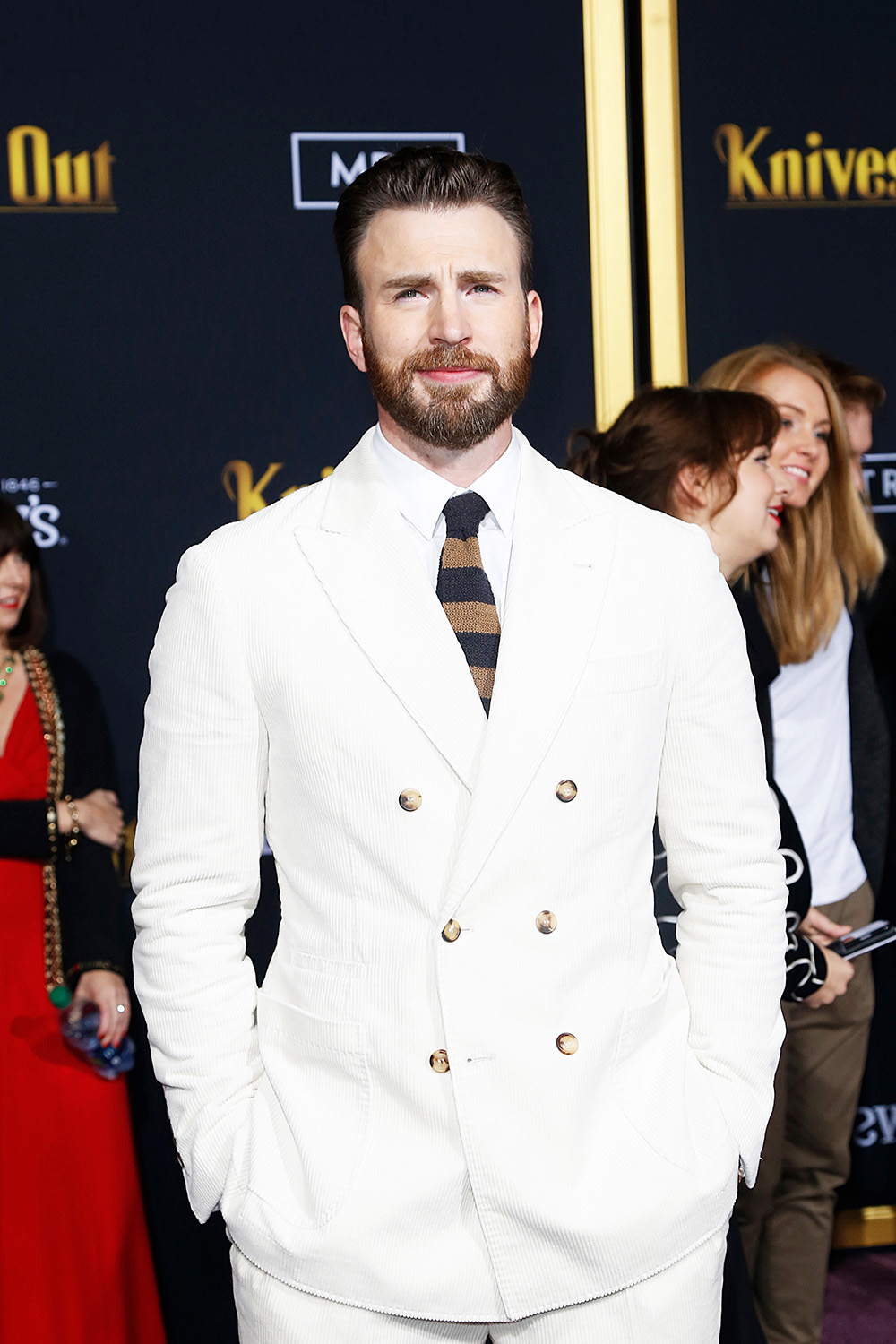 Chris Evans poses on the red carpet during the premiere of the movie 'Knives Out' at the Regency Village Theatre in Los Angeles, California, USA, 14 November 2019. The movie is set tp be released in US theaters on 27 November.Premiere of the movie 'Knives Out' in Los Angeles, USA - 14 Nov 2019