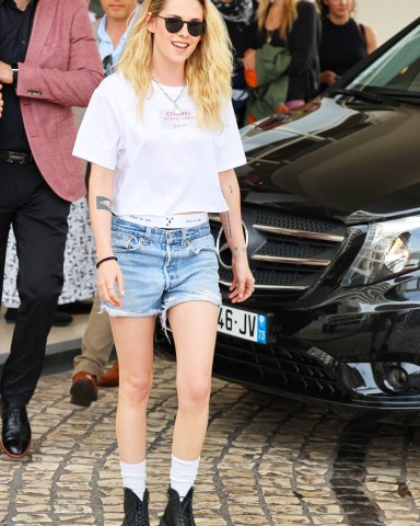 Kristen Stewart is seen at the Martinez hotel during the 75th annual Cannes Film Festival on May 23, 2022 in Cannes, France.

Pictured: Kristen Stewart
Ref: SPL5313070 230522 NON-EXCLUSIVE
Picture by: SplashNews.com

Splash News and Pictures
USA: +1 310-525-5808
London: +44 (0)20 8126 1009
Berlin: +49 175 3764 166
photodesk@splashnews.com

World Rights, No Argentina Rights, No Belgium Rights, No Czechia Rights, No Finland Rights, No France Rights, No Germany Rights, No Italy Rights, No Mexico Rights, No Peru Rights, No Portugal Rights, No Spain Rights, No Switzerland Rights, No United Kingdom Rights