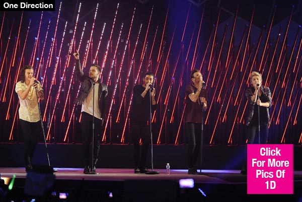 One Direction Singing Zayn Malik Solo Parts