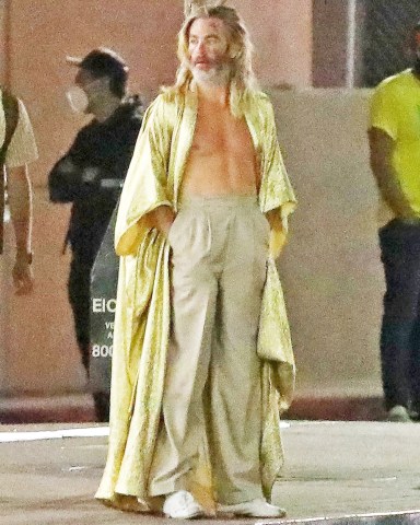 Los Angeles, CA  - *EXCLUSIVE*  - Chris Pine has an issue with his Vespa while filming shirtless for his next project 'Poolman' in Downtown Los Angeles.  In Poolman, Pine will play Darren Barrenman, whom Deadline previously described as "a hapless dreamer and would-be philosopher who spends his days looking after the pool of the Tahitian Tiki apartment block in sunny Los Angeles and crashing city council meetings with his neighbors Jack and Diane.

Pictured: Chris Pine

BACKGRID USA 13 JULY 2022 

USA: +1 310 798 9111 / usasales@backgrid.com

UK: +44 208 344 2007 / uksales@backgrid.com

*UK Clients - Pictures Containing Children
Please Pixelate Face Prior To Publication*