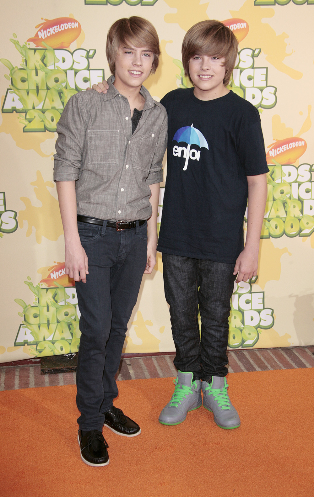 Dylan and Cole Sprouse
Nickelodeon's 2009 Kids' Choice Awards at the UCLA Pauley Pavillion, Los Angeles, America - 28 Mar 2009
Dylan Sprouse and Cole Sprouse 
2009 Nickelodeon Kid's Choice Awards at UCLA in Westwood, California on March 28, 2009 .

Westwood, California 

Photo ® Matt Baron/BEImages