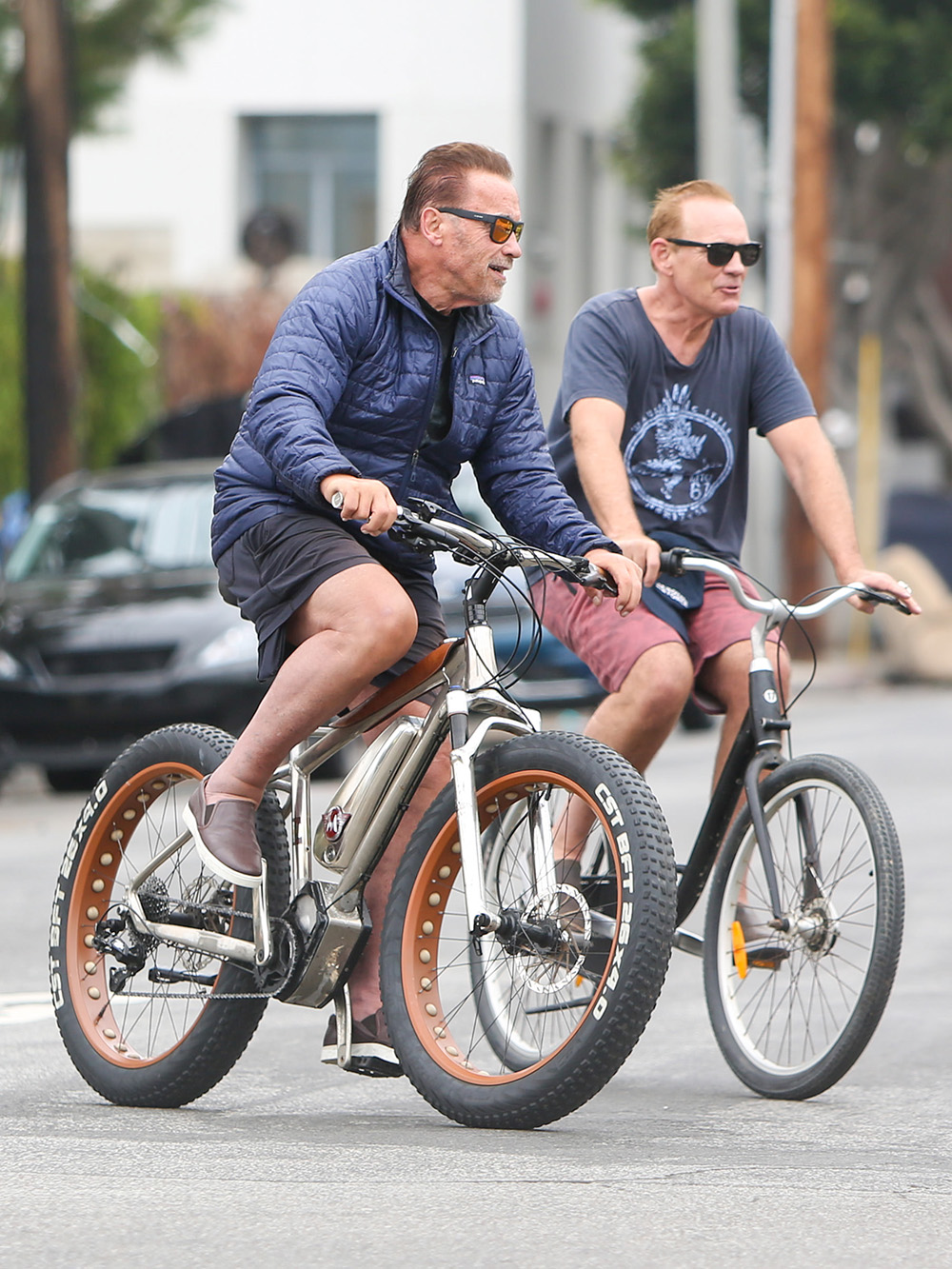 Arnold Schwarzenegger bike riding