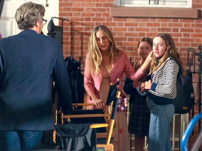 Sarah Jessica Parker With Her Daughters Marion And Tabitha