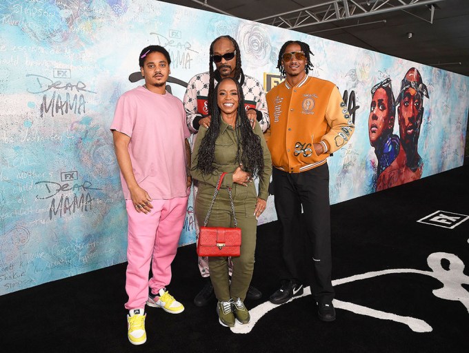 Snoop Dogg & Fam