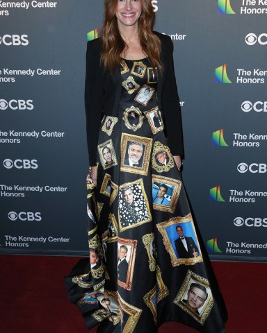 Julia Roberts wearing Moschino
The 45th Kennedy Center Honors, Washington DC, USA - 04 Dec 2022