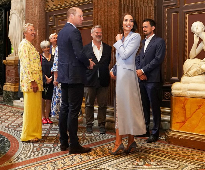 Prince William & Kate Middleton See Their Joint Portrait