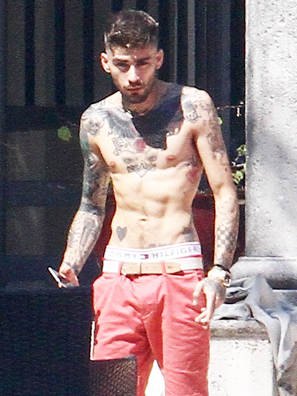 zayn-malik-shirtless