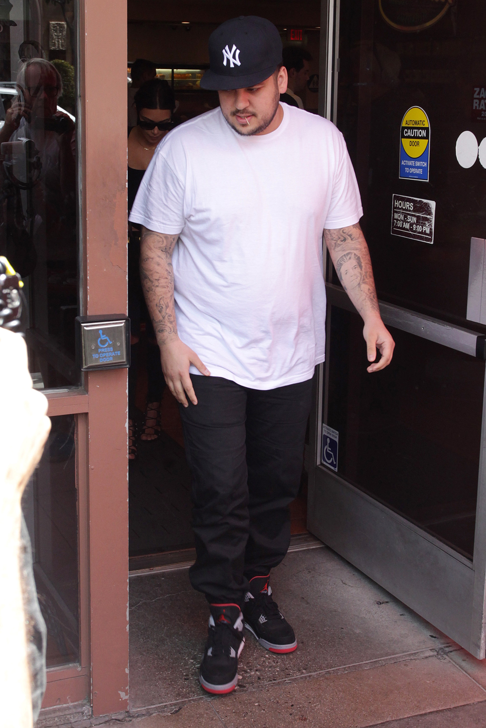 Kim and Rob Kardashian and Blac Chyna out and about, Los Angeles, America - 26 Apr 2016