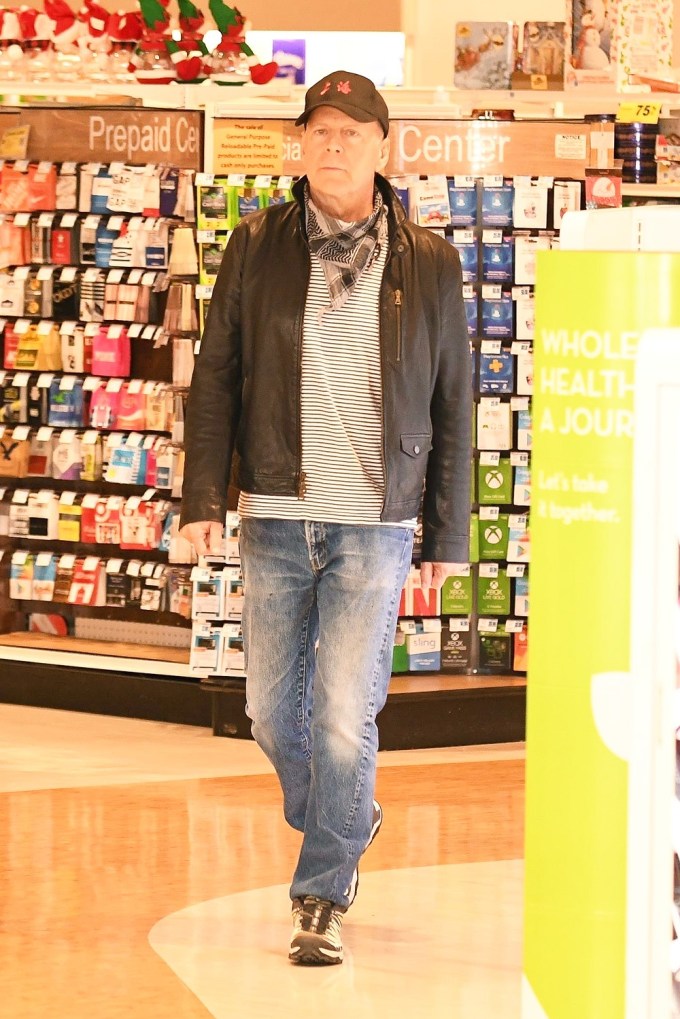 Bruce Willis At An LA Pharmacy