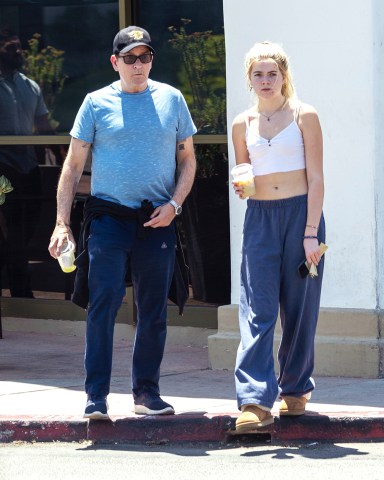 Calabasas, CA  - *EXCLUSIVE*  - Charlie Sheen spends some quality time with his daughter Lola Rose Sheen in Calabasas.

Pictured: Charlie Sheen, Lola Rose Sheen

BACKGRID USA 24 MAY 2022 

USA: +1 310 798 9111 / usasales@backgrid.com

UK: +44 208 344 2007 / uksales@backgrid.com

*UK Clients - Pictures Containing Children
Please Pixelate Face Prior To Publication*