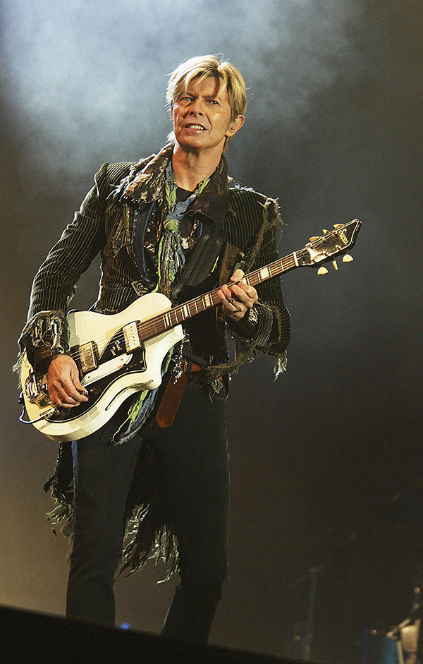 david-bowie-life-in-photos-ftr