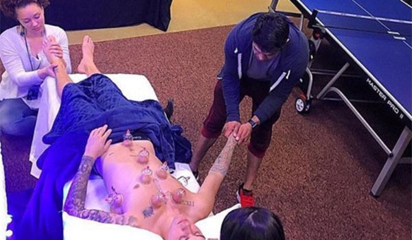 Justin Bieber Gets Massage