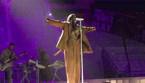 Rihanna Prince Tribute