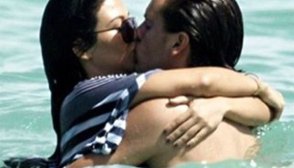 Scott Disick Kissing Kourtney Kardashian