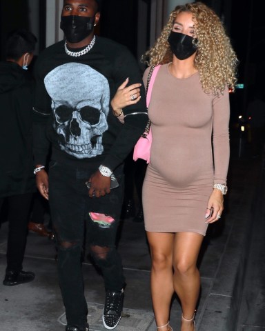 West Hollywood, CA  - *EXCLUSIVE*  - Pop singer Jason Derulo and his pregnant girlfriend Jena Frumes have Friday night date night at Catch LA in West Hollywood,

Pictured: Jason Derulo, Jenna Frumes

BACKGRID USA 7 MAY 2021 

BYLINE MUST READ: TWIST / BACKGRID

USA: +1 310 798 9111 / usasales@backgrid.com

UK: +44 208 344 2007 / uksales@backgrid.com

*UK Clients - Pictures Containing Children
Please Pixelate Face Prior To Publication*