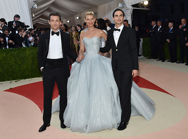 claire-danes-met-gala-ball-2016-dress-light-up-5