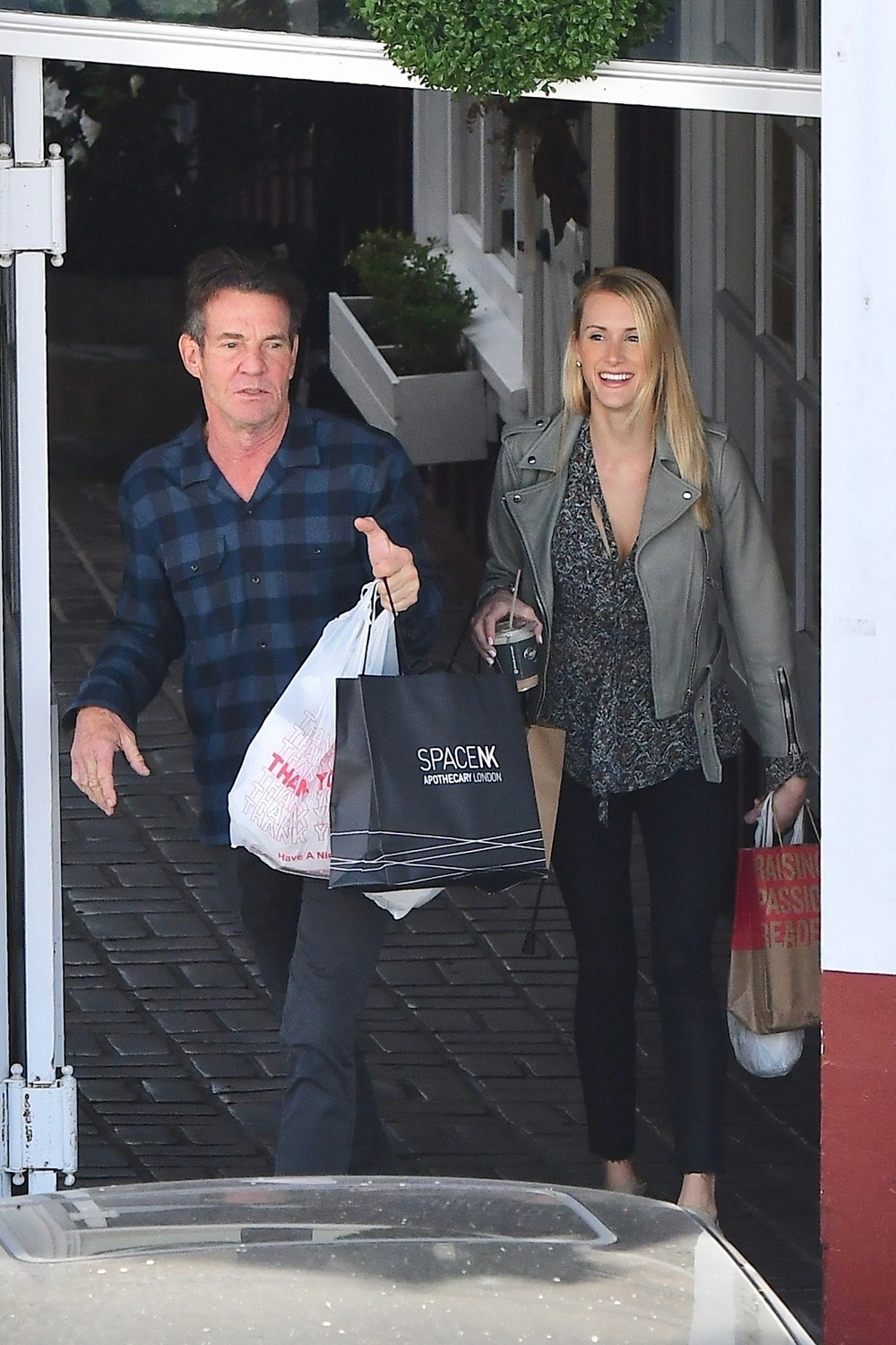 Dennis Quaid shops with his fiancée Laura Savoie in Brentwood