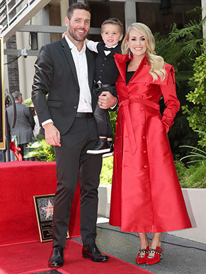 Carrie Underwood, Mike Fisher, Isaiah Fisher