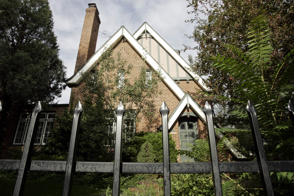 John Mark Karr, JonBenet Ramsey The home in Boulder, Colo. where JonBenet Ramsey was murdered in 1996. The home is up for sale again, The Daily Camera reported
JonBenet Ramsey Home, Boulder, USA